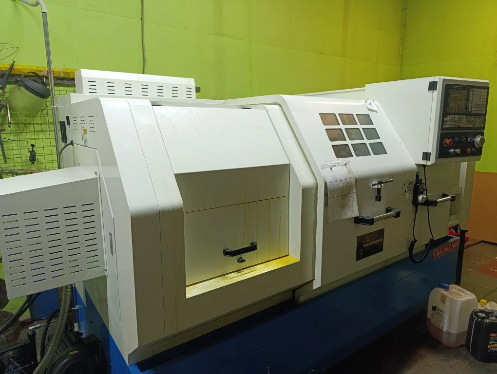 Токарный станок с ЧПУ