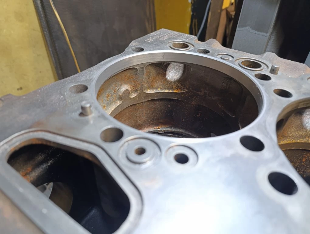 Гильзовка блоков SCANIA